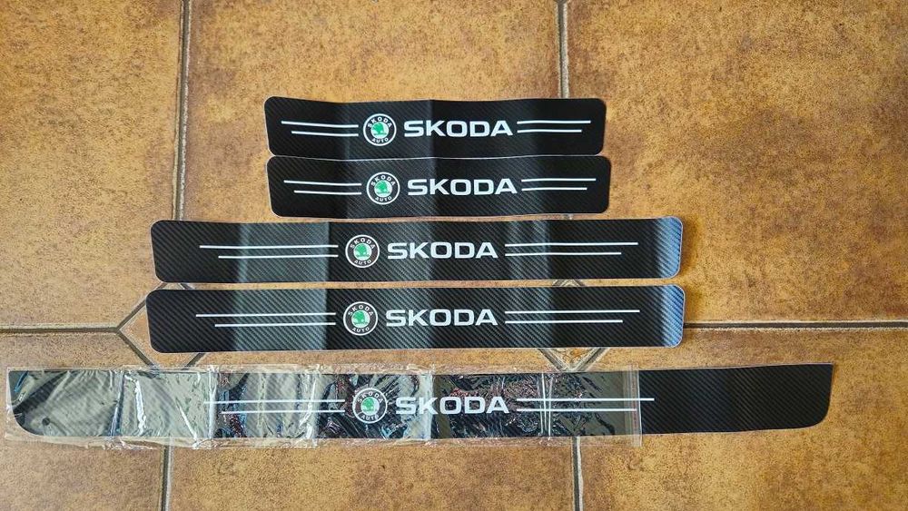 Listwy osłonowe progowe SKODA
