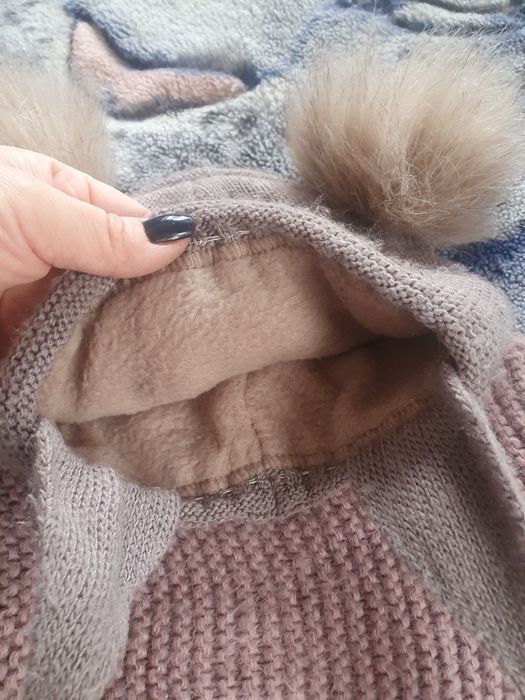 Зимова дитяча шапка