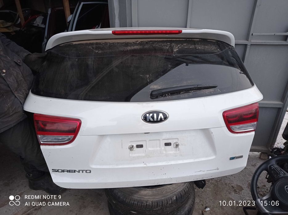 Двері Кіа Соренто 3