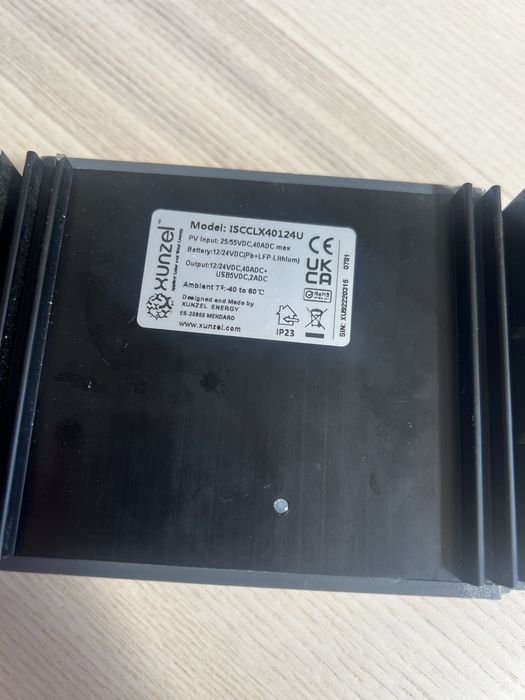 Controlador de Carga Solar Profissional Xunzel iSCC-LX 40 (40A)