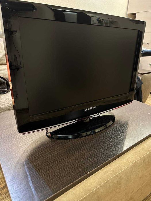 телевізор SAMSUNG 22"
