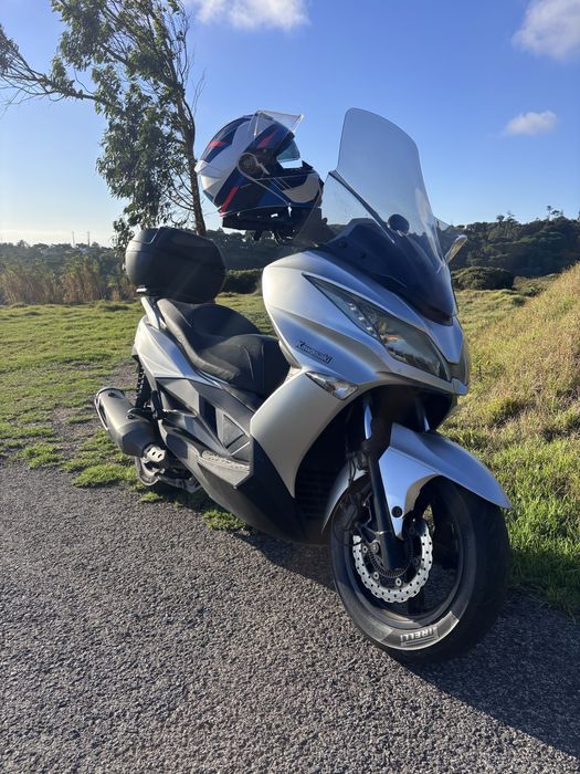 Kawasaki J300 scooter