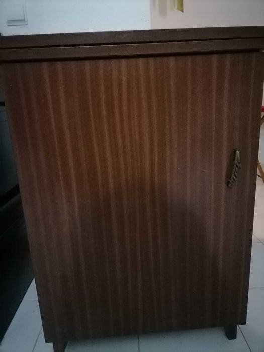 Máquina de costura marca Alfa 109