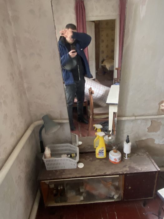 Безкоштовно віддам старі МЕБЛІ