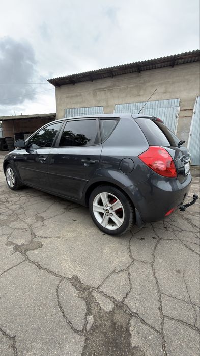 KIA ceed ( 1.6 дизель)