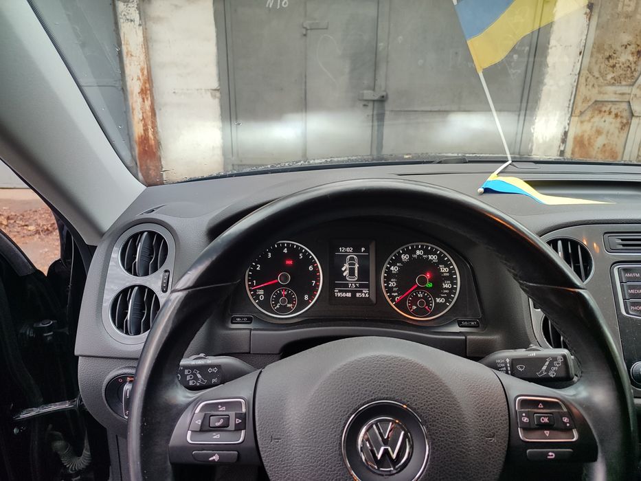 VOLKSWAGEN TIGUAN 2015 VIN WVGAV7AXXGW556152 фото оголошення 12 з 19