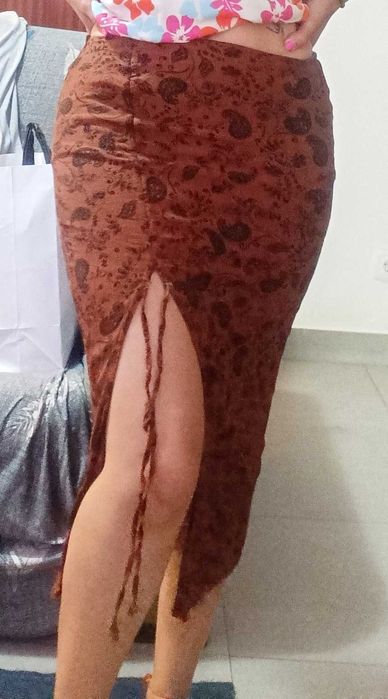 Saia Midi castanha da Lefties - Tam. S