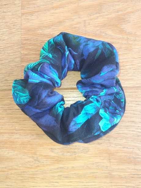 Okee - scrunchie w odcieniach niebieskiego