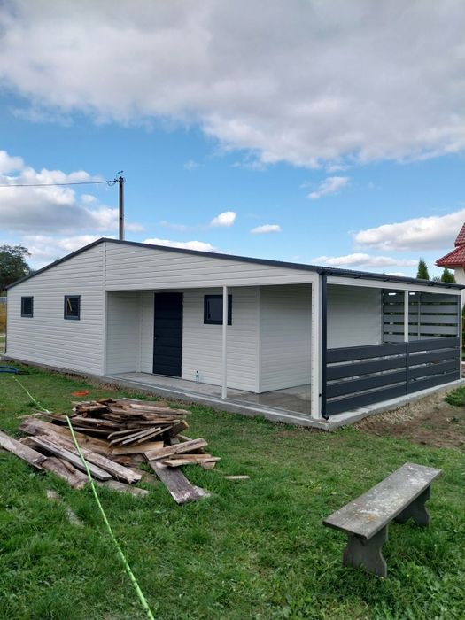 Garaż blaszany drewnopodobny nowoczesny wygląd profil zamknięty