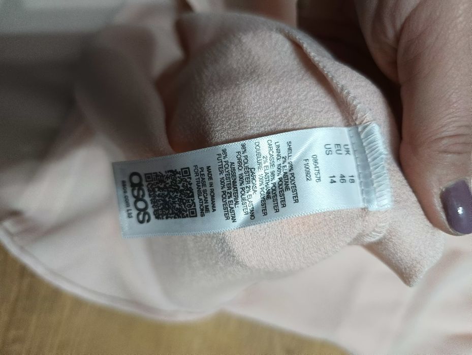 Pudrowa sukienka ASOS 46