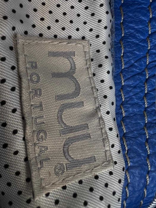Mala tiracolo/ de mão, alça ajustável e amovível, pele da marca MUU
