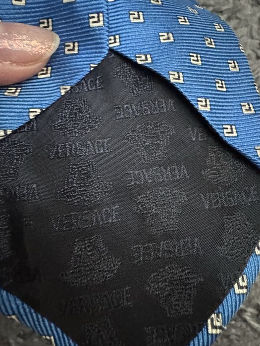 Jedwabny dliczny krawat gianni versace unikat retro
