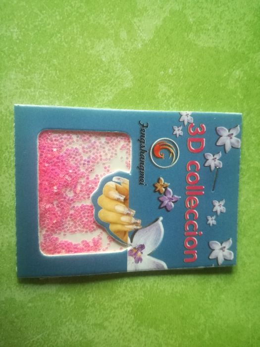 Brokat na paznokcie