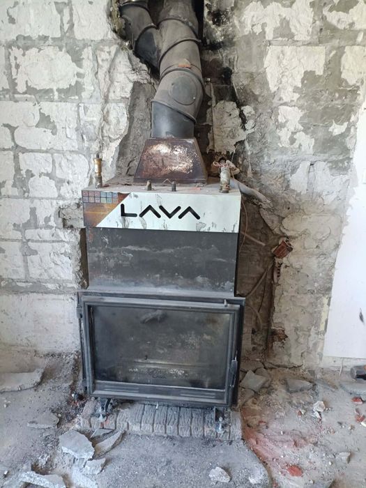 Kominek z płaszczem wodnym Lava