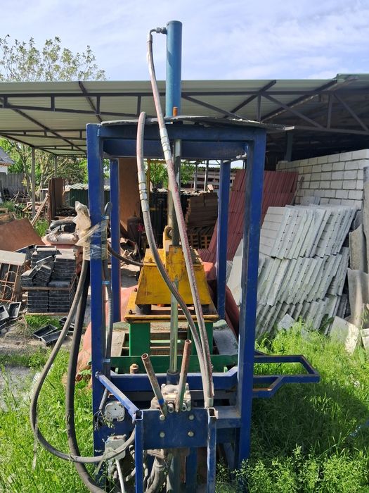 Вібропрес БАРС для виготовлення тротуарної плитки