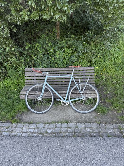 Bicicleta single speed com revisão em excelente estado