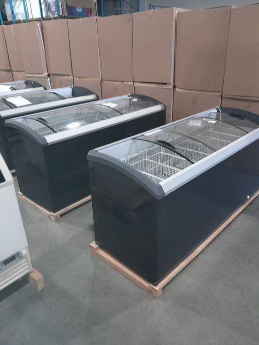 Холодильні вітрини морозильні ларі доставка гарантія