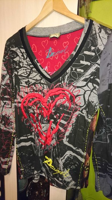 Продам кофту с длинными рукавами