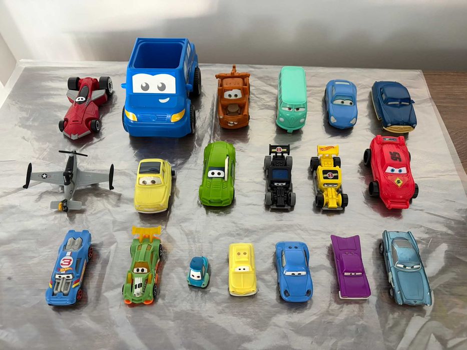 carros disney pixar faisca lightning mcqueen lightning brinquedos cars camiao mack avioes veiculos filme