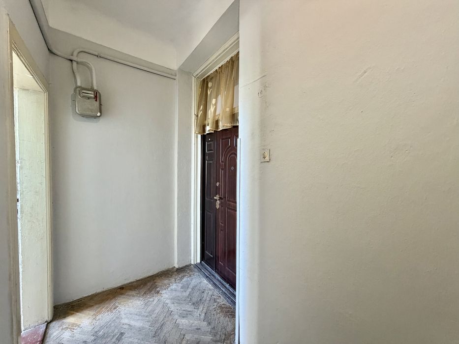Торг! Продам 2-кімнатну квартиру в самому центрі міста по вул. Богдана Хмельницького
