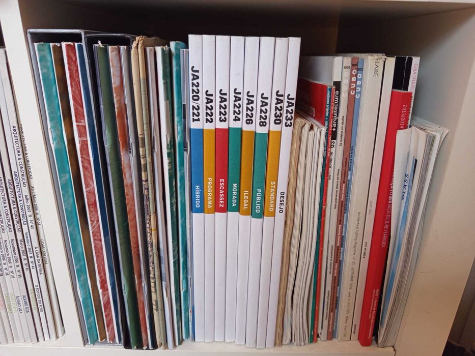 Vários livros e revistas de Arquitetura