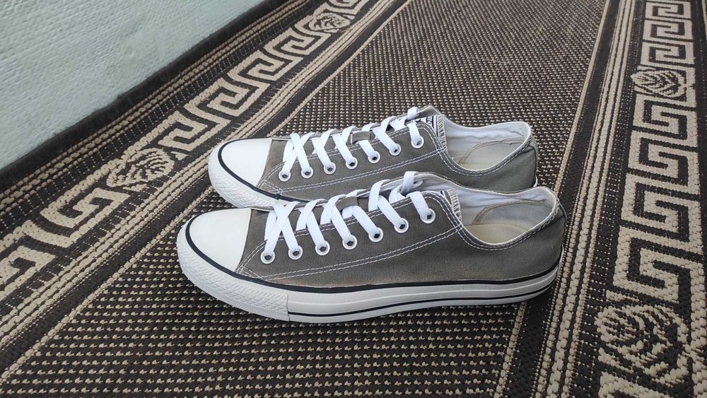 Кеди Converse 

розмір: 45