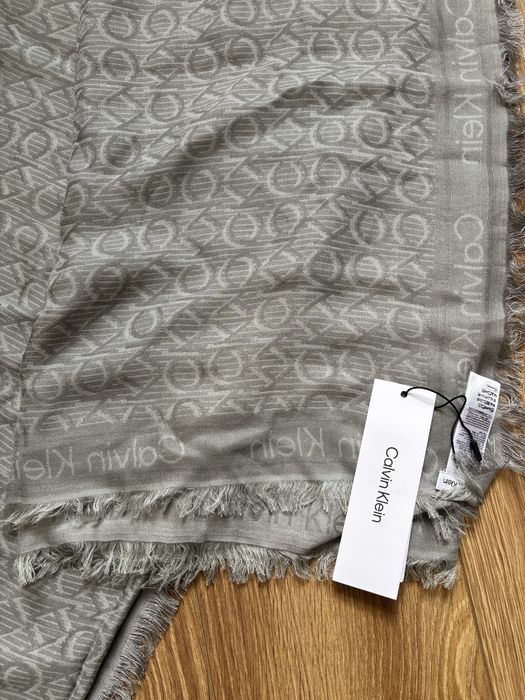 Calvin Klein новий шарф