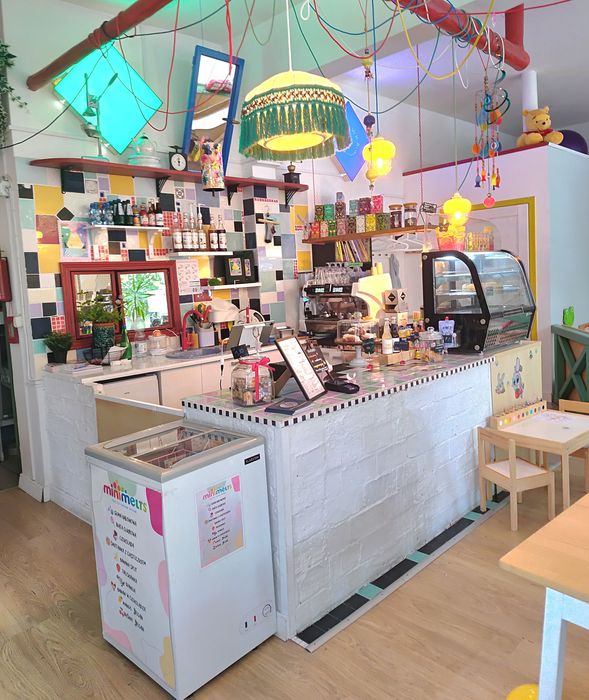 Sprzedam kawiarnio-bawialnie/gotowy biznes/Sopot