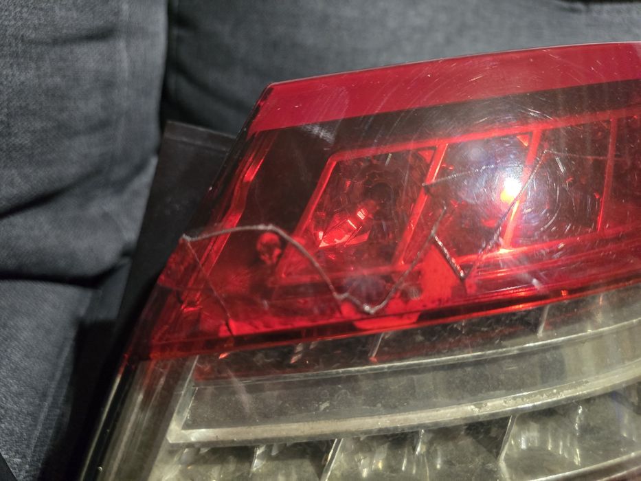 Mercedes W212 lampy tył lewa/ prawa sedan USA