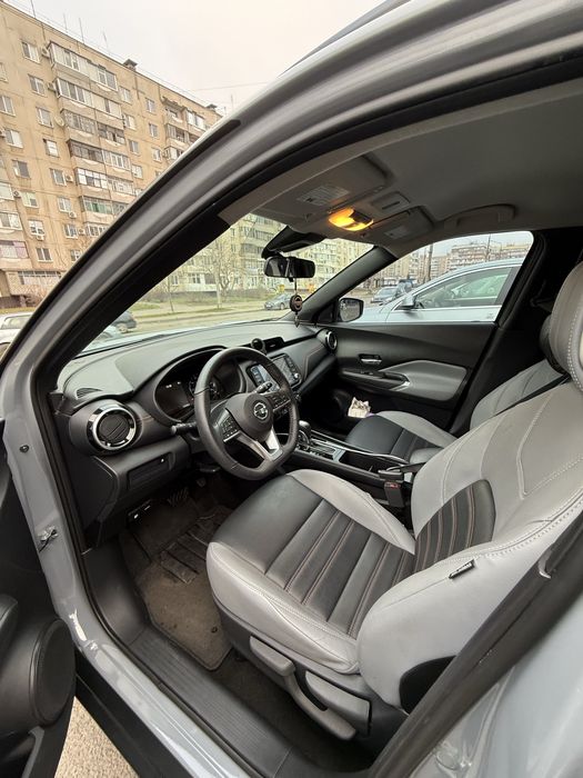 2021 Nissan KICKS SR