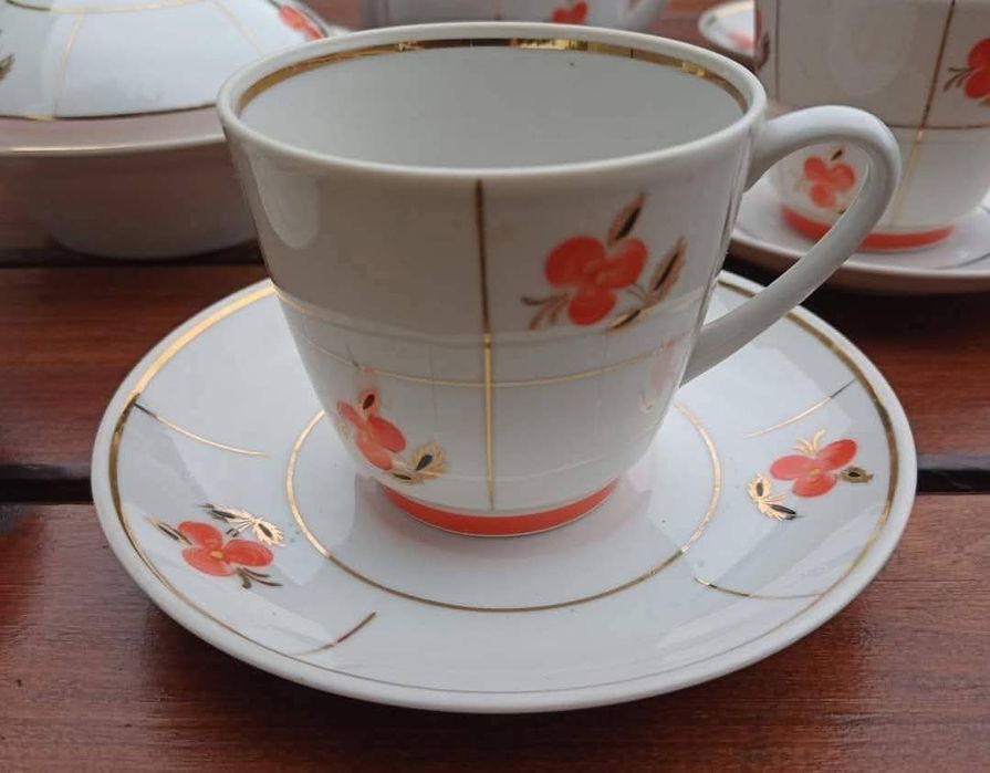 Porcelana ZSRR Baranówka 1960. Serwis do herbaty "Złota Kratka"