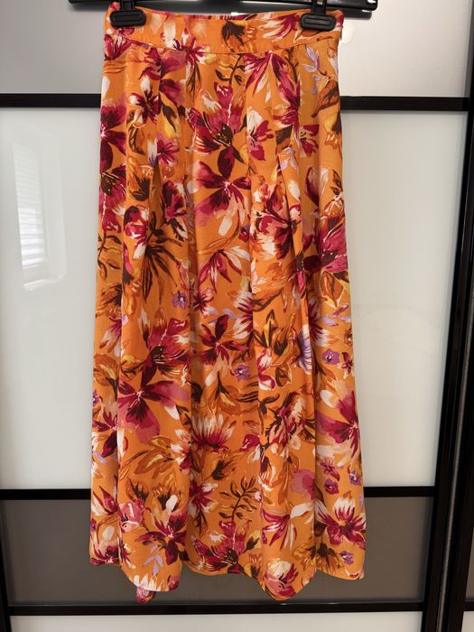Яскрава спідниця міді h&m xs s