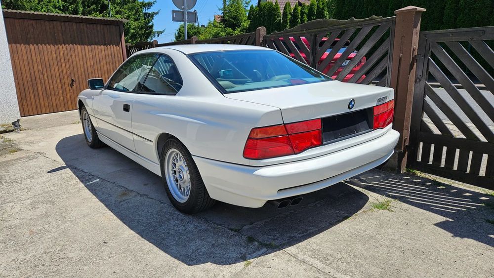 BMW Seria 8 850i BMW Alpinweiß
