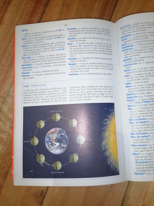 Dicionário Ilustrado da Língua portuguesa da Porto Editora