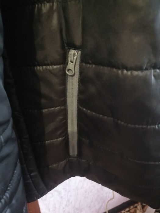 Продам очень тёплую и легенькую мужскую курточку