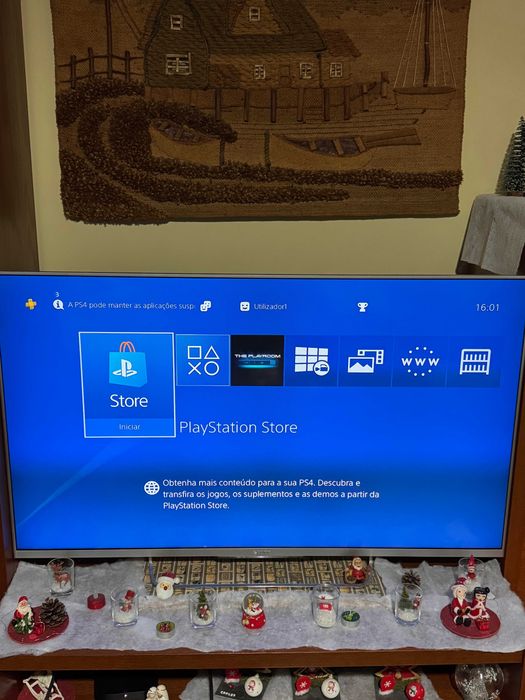 Playstation 4 (usada) 500gb, com 2 comandos dualshock.