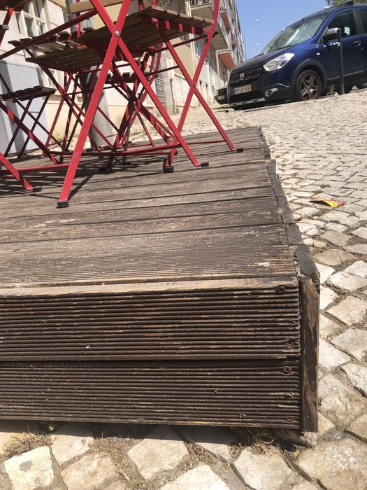 Deck para esplanada