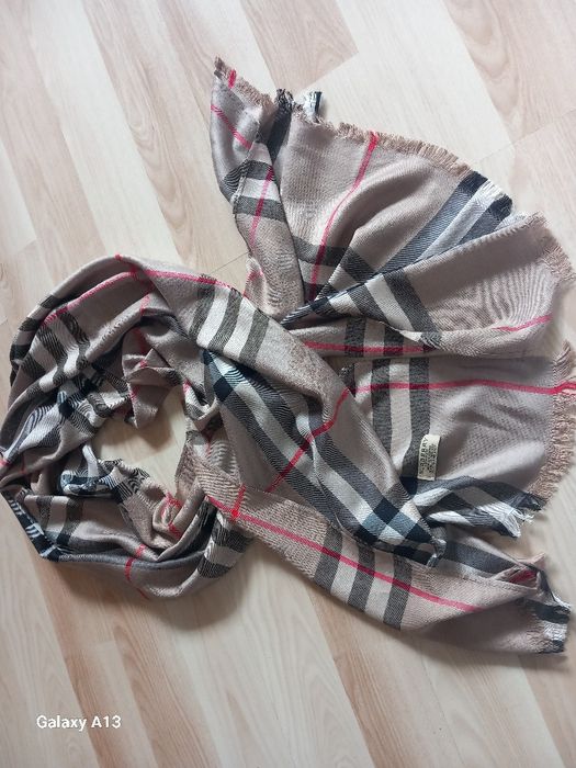 Duży kaszmirowy szalik burberry