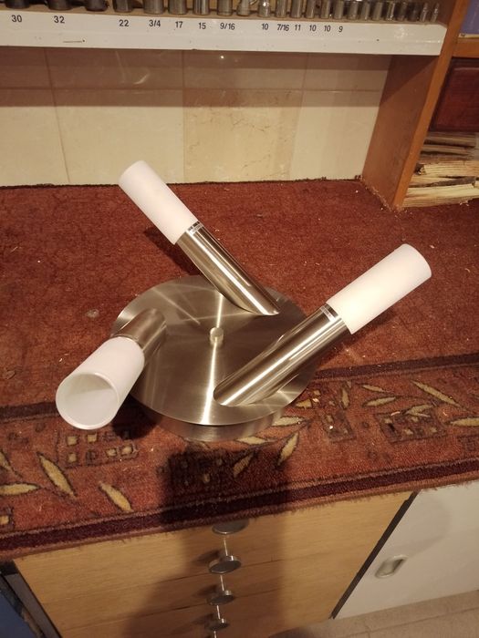 Sprzedam nowy żyrandol