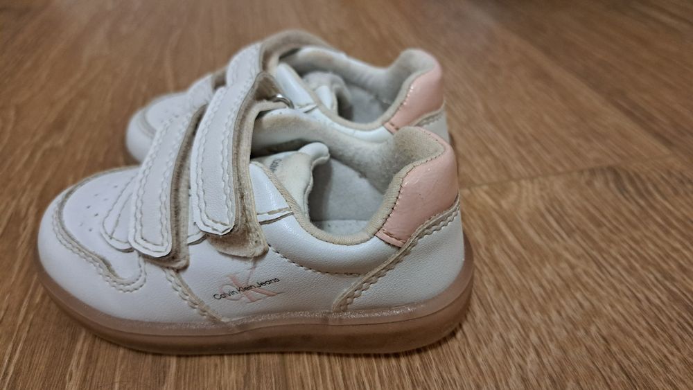 Buty dziecięce Calvin Klein roz. 21