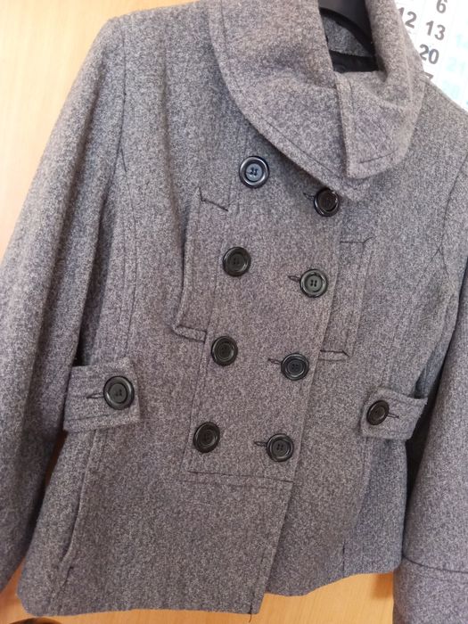 Casaco cinza XL (medidas foto veste pequeno)