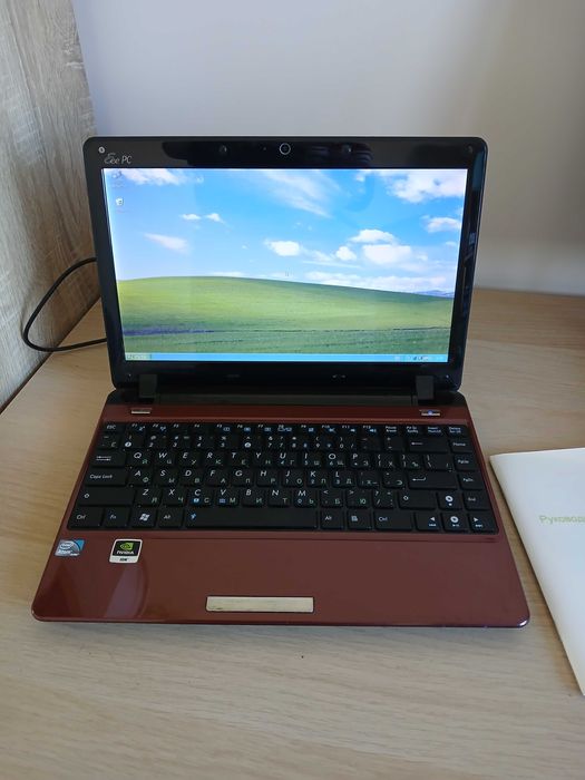 Ноутбук нетбук ASUS Eee PC 1201NL Red Seashell у відмінному стані