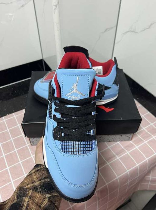 Jordan 4 Retro Travis Scott Cactus Jack R.40.5