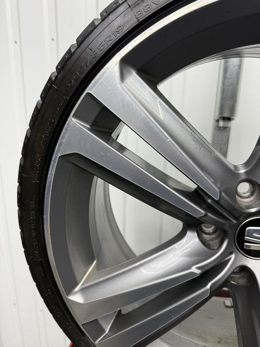 Alufelgi KOMPLET 19 cali 5x112 SEAT AUDI VW Skoda Mercedes Golf ZIMOWE