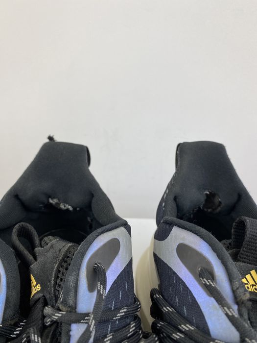 Кросівки чоловічі Adidas Alphaboost V1 Shoes Blue