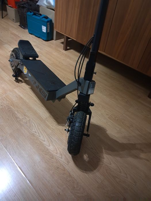 Продається електро самокат kukirin G2