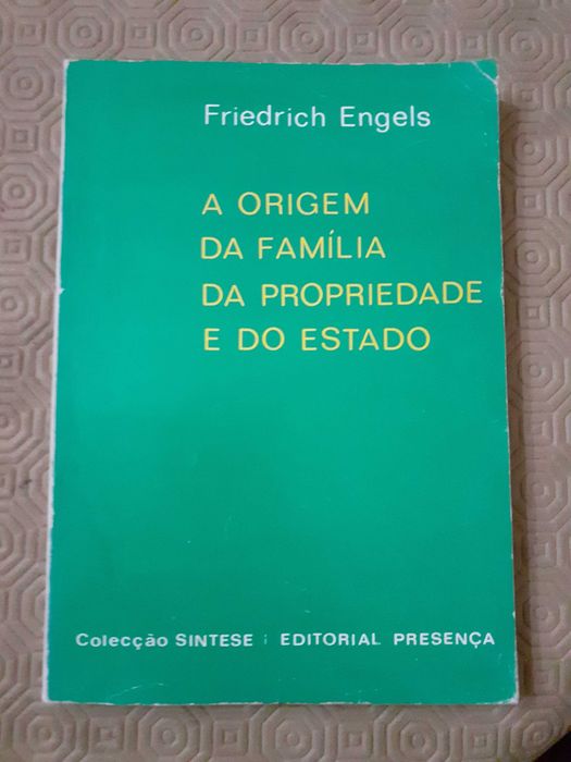 Luiz Figueira, Martim Moniz, Engels