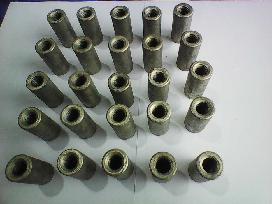 TULEJA dystansowa gwintowana 45 x 22 ; M - 14
