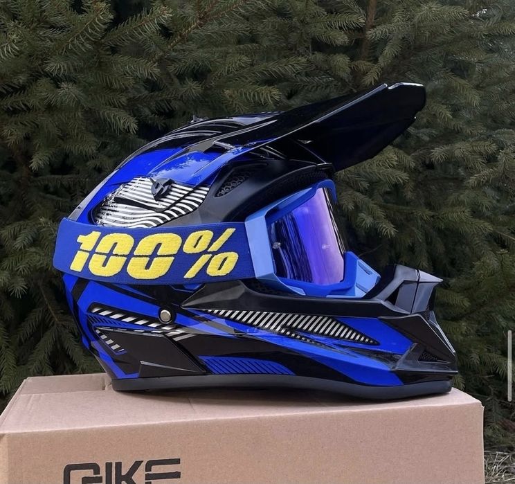 Шлеми кросові(є різні розміри)