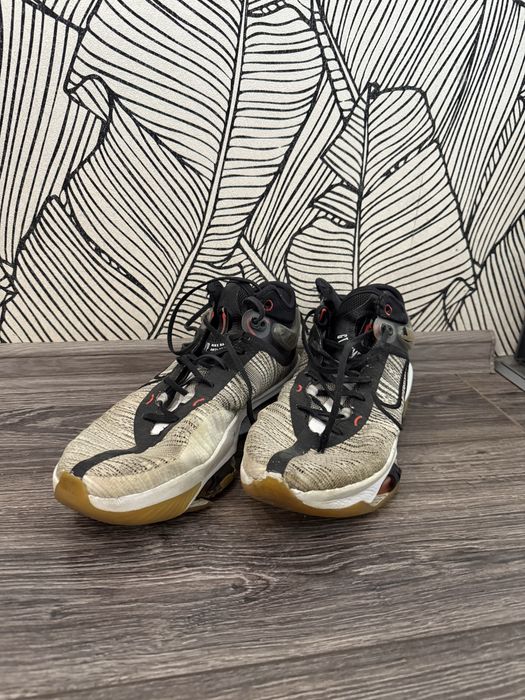 Продаю власні кросівки Nike G.T. Jump 2 , але пробитий балон